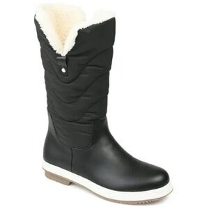 Journee collection pippah boots new in box 7 M